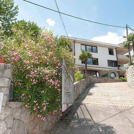 Apartments Daniel Opatija Oda fotoğraf