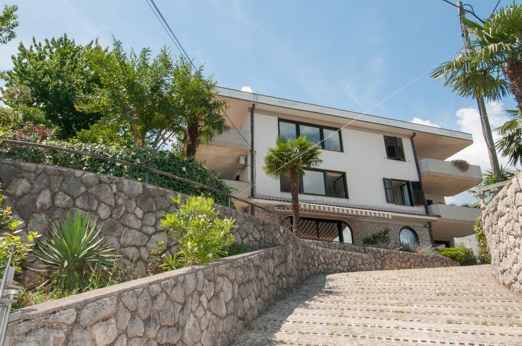 Apartments Daniel Opatija Oda fotoğraf