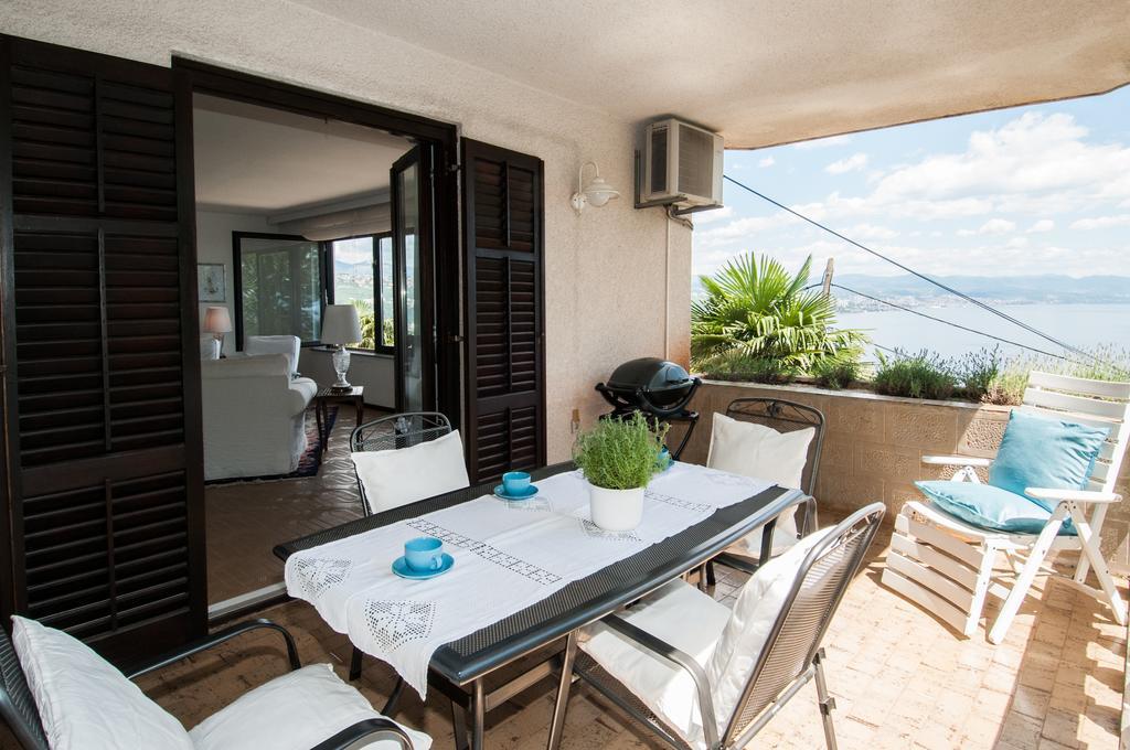 Apartments Daniel Opatija Oda fotoğraf