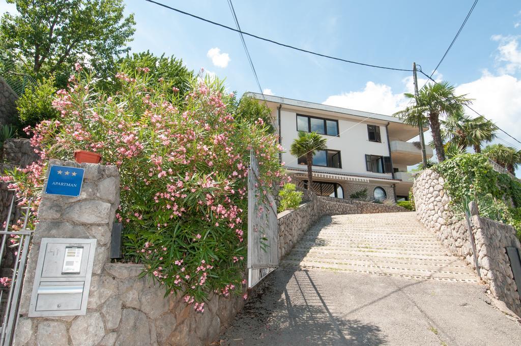 Apartments Daniel Opatija Oda fotoğraf
